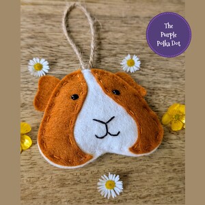 Handmade colourful felt guinea pig hanging ornament, wheek wheek cavy card, cute wool blend piggy decor, unique gift for guinea pig lover