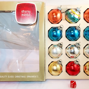 12 SHINY BRITE SORTED Solid Color Geblasenes Ball Glas 2 in Medium Weihnachtsschmuck Original Box Kugeln Metallkappen Sammler Liebhaber Geschenk