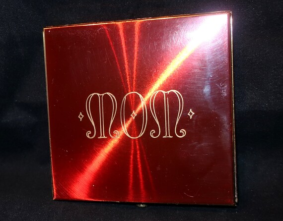 DORSET MIRRORED CoMPACT Engraved Mom Red Enamel L… - image 2