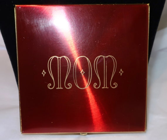 DORSET MIRRORED CoMPACT Engraved Mom Red Enamel L… - image 5