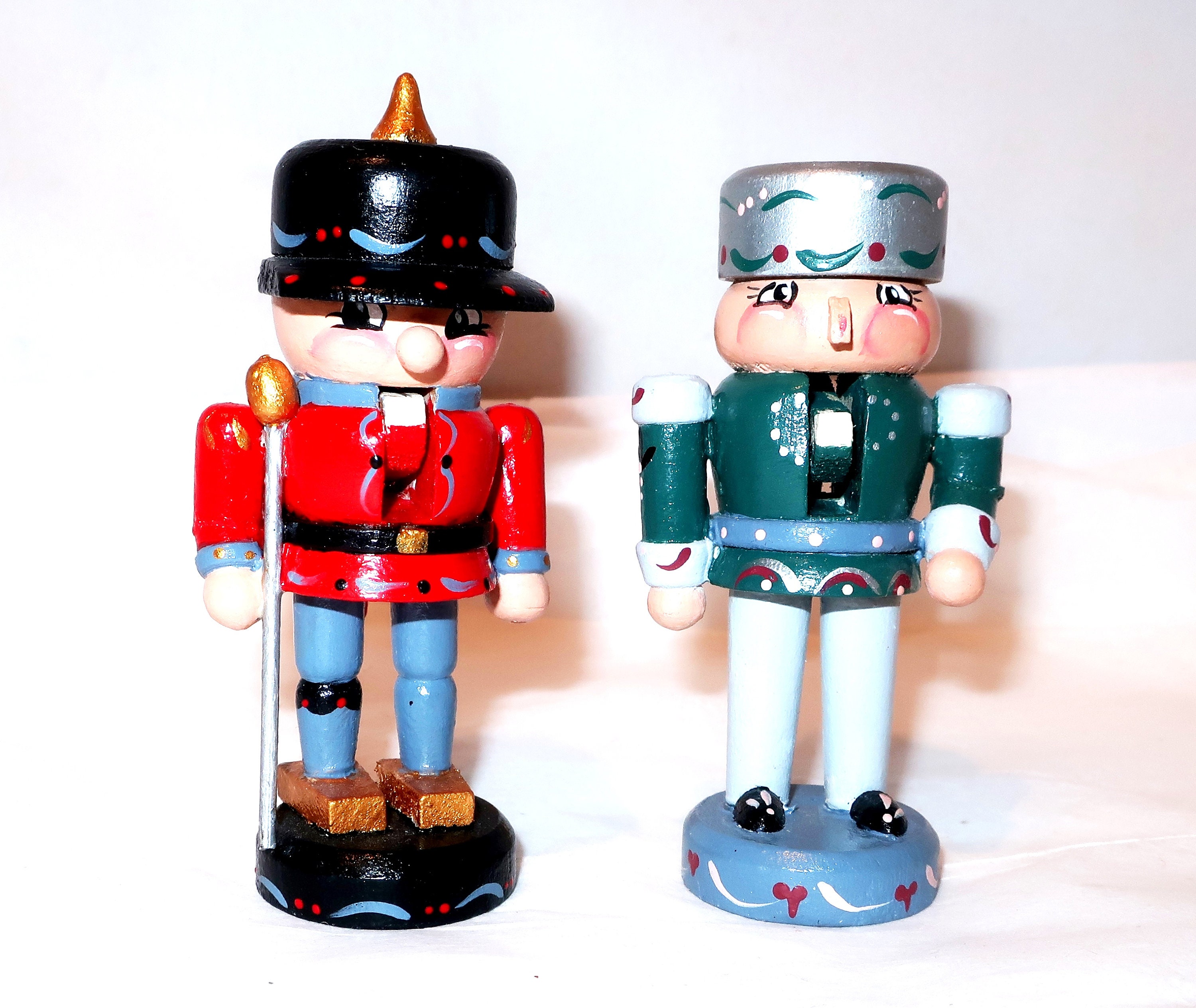 2 MINIATURE GERMAN NUTCRACKER Soldier 3 Tiny Figurines Etsy