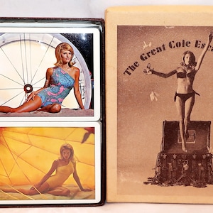 1960er Jahre COLE of California Bademode Vintage Werbung SPIELKARTEN The Great Cole Escape Double Deck versiegelt und neu in Original-Geschenkbox