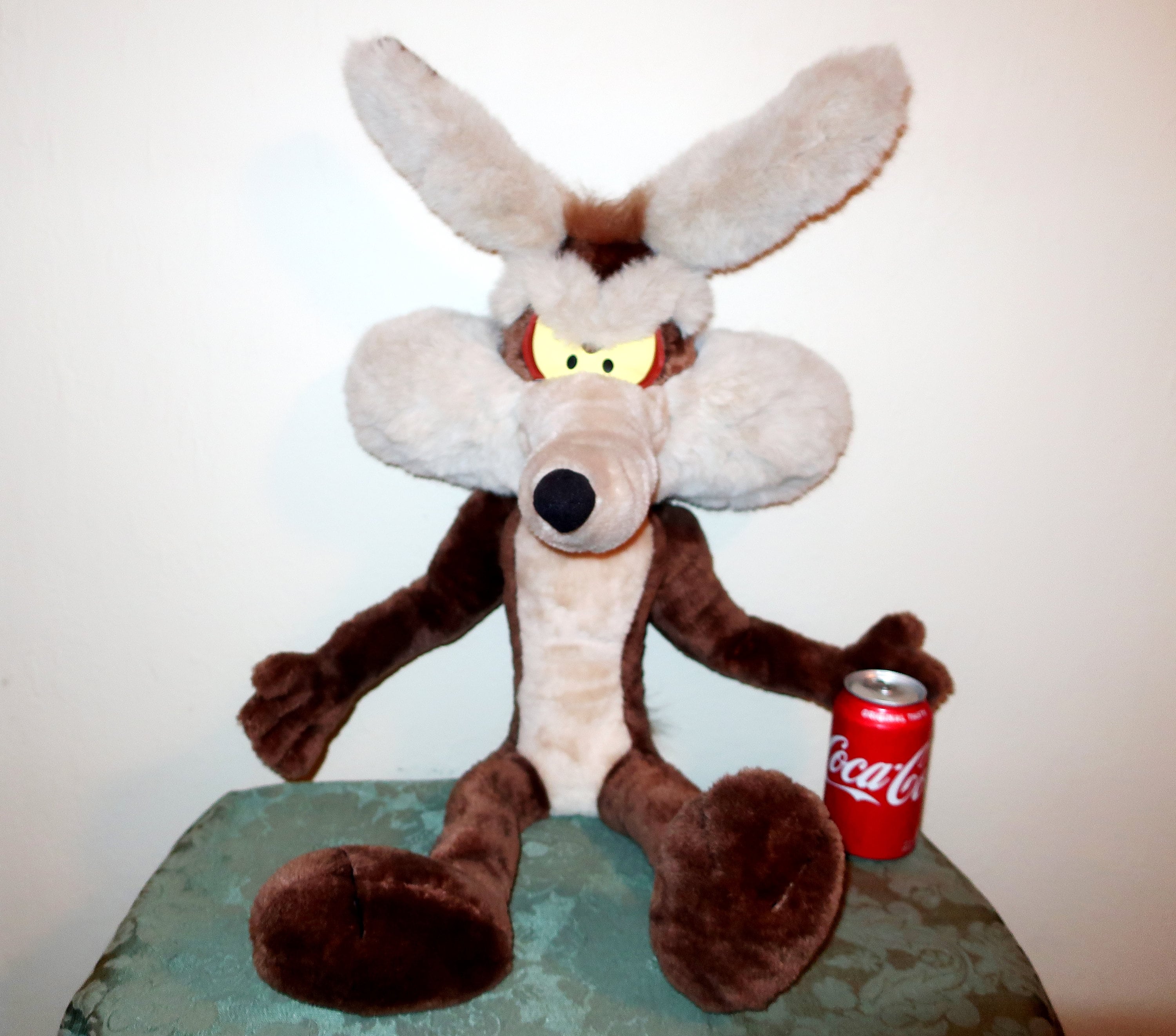 wile e coyote toy