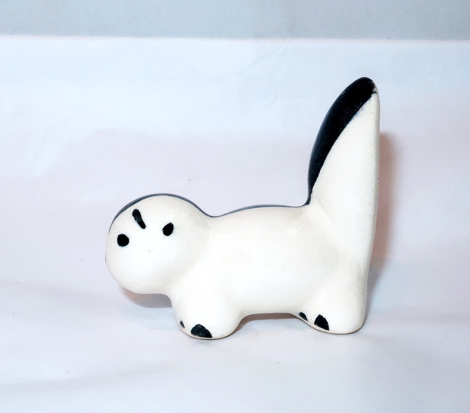 SALE On Vaca SHIPS SEP 10 1940s Rio Hondo Skunk Baby White