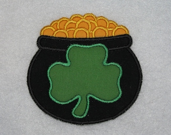 Shamrock Pot of Gold Applique Iron On or Sew On Patch St. Patrick's Day Green Gold Embroidery Children Kids Boys Girls Baby Embellishment