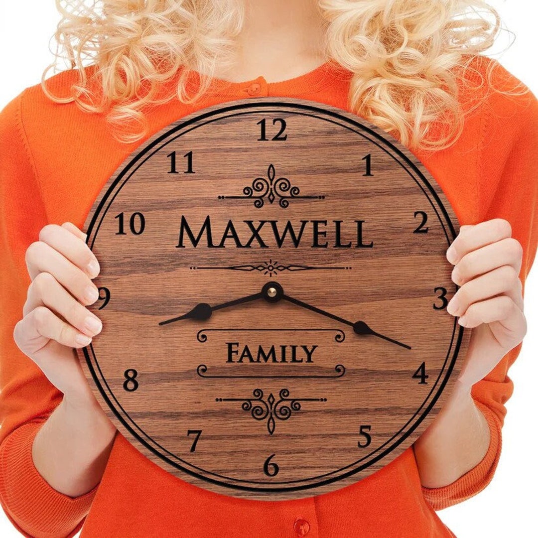 Personalized Wooden Clock - Gift for Dad, Engraved Family Name - Etsy