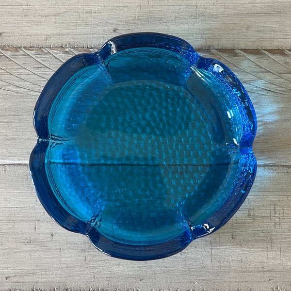 Vintage Blenko Blue Glass Ashtray Vintage Blue Glass Decor Flower Ashtray Cobalt Blue Glass Vintage Glass Decor Trinket Dish Blue Ashtray