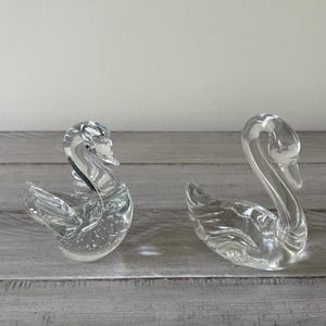 Vintage Swan Decor Set of 2 Glass Swan Figurines Vintage Paperweight Table Decor Home Decor Fenton Glass