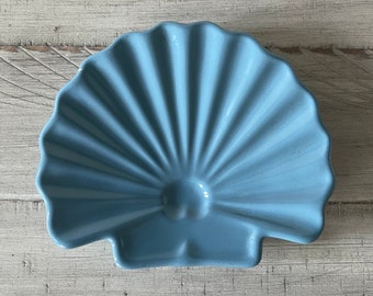 Vintage Shell Dish Blue Shell Decor Blue Shell Soap Dish Vintage Bathroom Decor Vintage Seashell Decor Beach Retro Decor