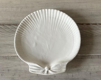 Vintage Clamshell Dish Made by Bordalo Pinheiro Made in Portugal Coastal Decor