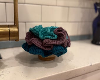 Floral Wash Cloth + Base Vase