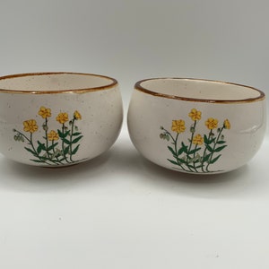 Takahashi Style Stoneware Dish - speckled floral handleless tea cup  - yellow flower dish