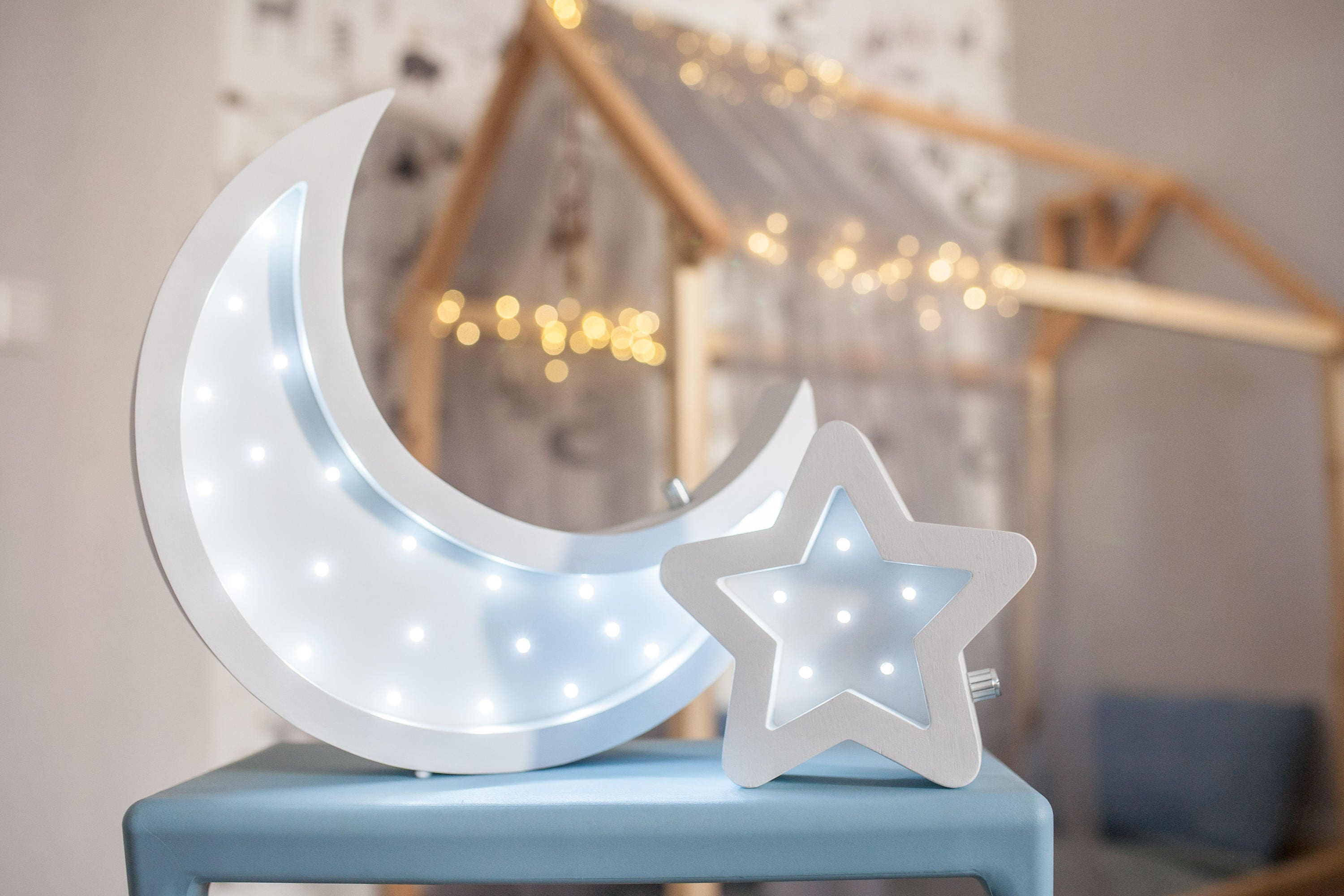 Lampe Lune - Demi-Lune Veilleuse Lampe de Nuit Étoile Bébé Personnalisée Applique Murale en Bois