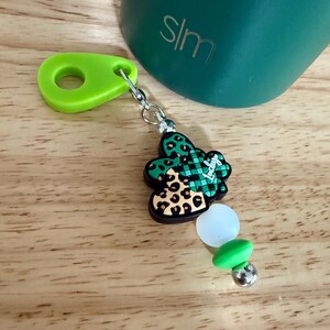 St Patricks Day Tumbler Charm/Zipper Pull/Purse Charm: Shamrock Bag Clip, Backpack Fob