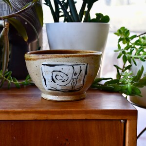 Vintage Mid-Century Modern Handmade White Yellow Black Abstract Figures Ceramic Pottery Bowl, ca. 1970&#39;s