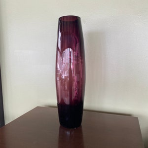 1960s Mid-Century Modern large tall purple hand-blown Glass Vase 19.25 image 4