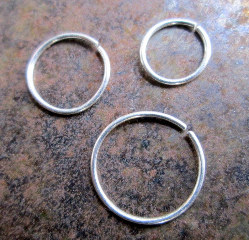 Thin Unisex Hoops 6mm 8mm 10mm Daith Ring Thin Small Silver Cartilage Hoop Sterling Silver 22 Gauge Septum Ring 6mm 8mm 10mm Nose Ring