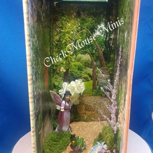 Book Nook Fairy Trail Miniature Scene Bookshelf
