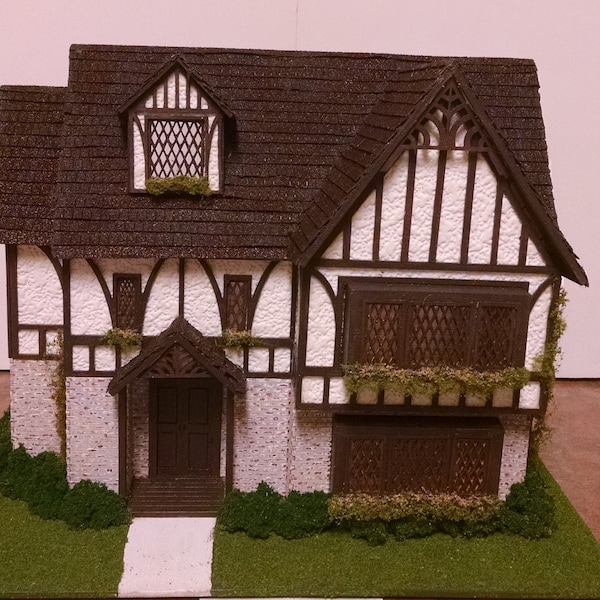 QS TUDOR Style House KIT  1:48 scale