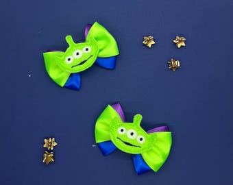 Mini Alien Inspired Bow