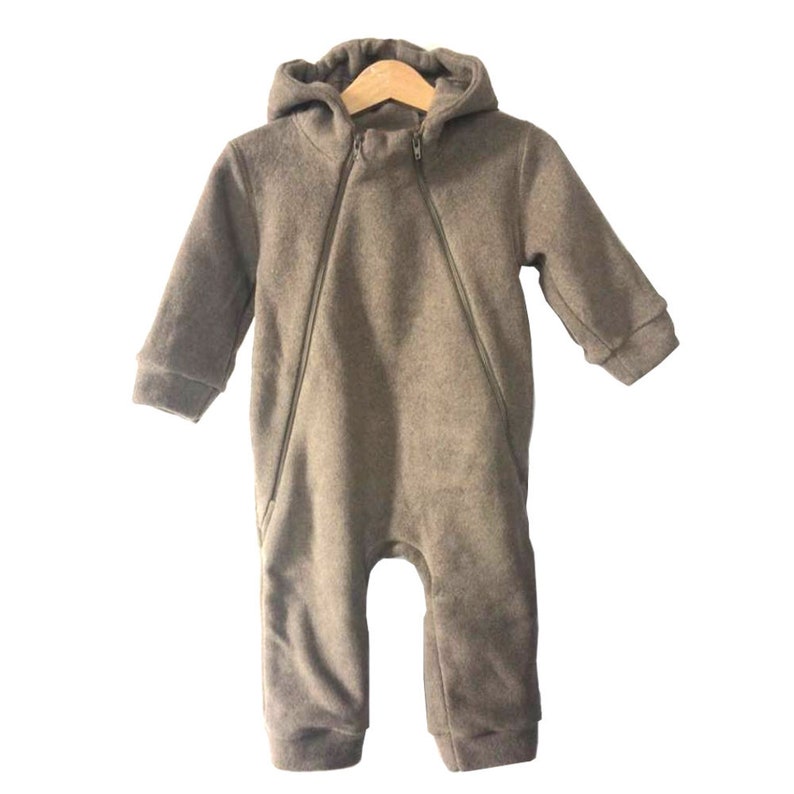 kids green sweatsuit