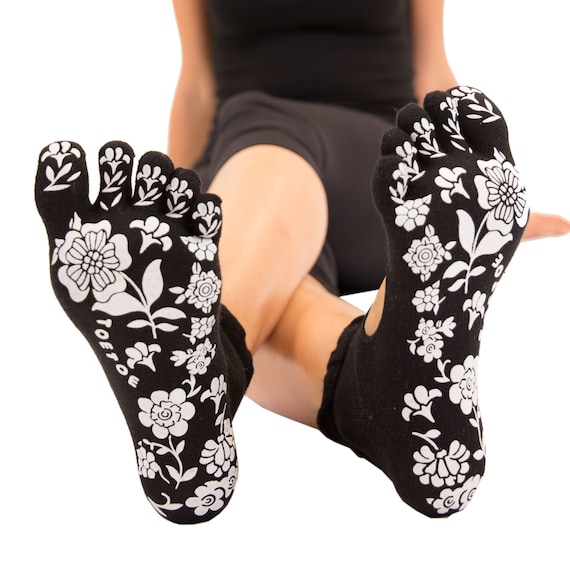 TOETOE Men, Women Yoga&pilates Stretchy Soft Cotton Seamless Patterned  Anti-slip Sole Serene Ankle Toe Socks, Hygienic, Breathable 