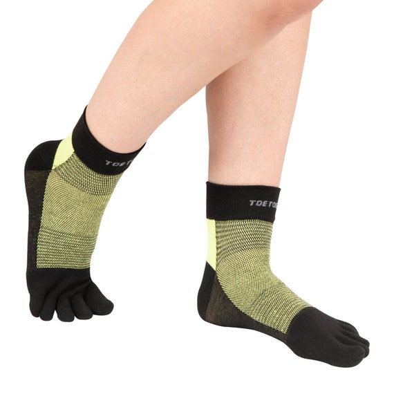 TOETOE Men, Women Outdoor Coolmax Liner Trainer Seamless Patterned Toe Socks,  Hygienic, Breathable S M L -  Canada