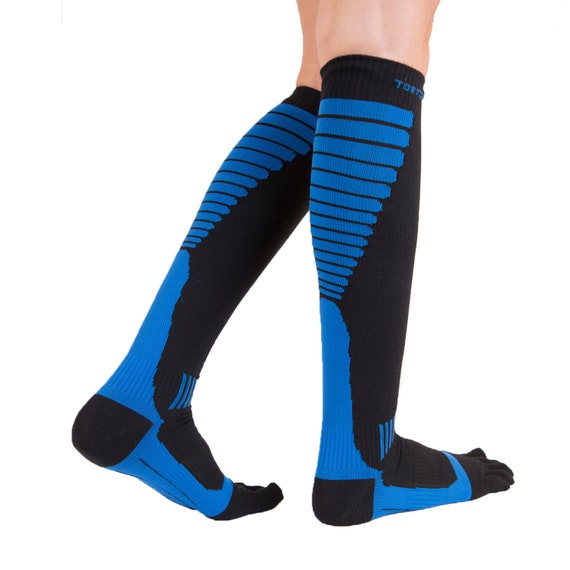 TOETOE Men, Women Sports Coolmax Seamless Patterned Compression Knee-high Toe  Socks, Hygienic, Breathable S M L -  Canada