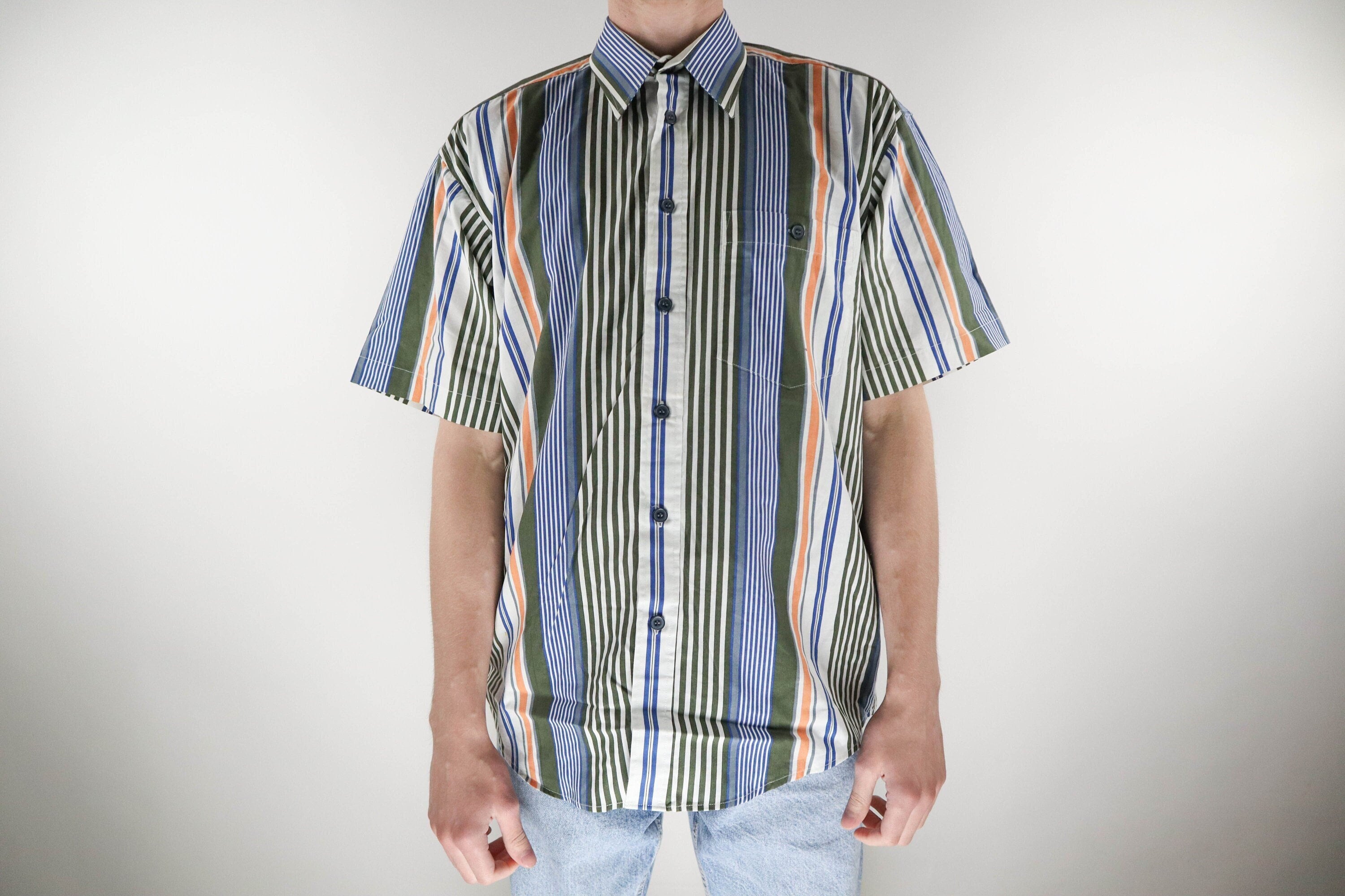 90s Short Sleeve Shirt Button up 
