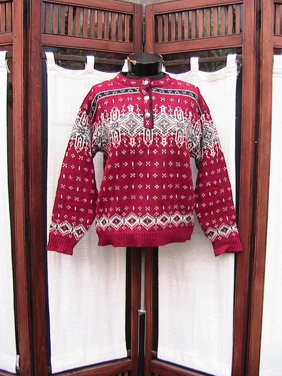 Small L.L.BEAN Red/White SNOW SWEATER SWTR032