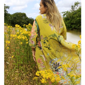Silk Kimono Jacket in Chatruese yellow 'Enticement' print size L/XL handmade and unique illustrations luxury lounging or evening wear image 3