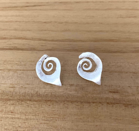 Sterling Silver Open Oval Dangle Earrings with Swirl Scratch Brushed Finish Sterling Silver Open Oval Dangle Earrings with Swirl Scratch Brushed Finish