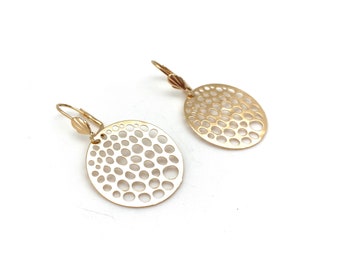 Gold Circle Dangly Earrings / Medium Gold Disk Earrings / Goldfill Round Earrings / Gold Organic Earrings / Dainty / Lightweight / Everyday