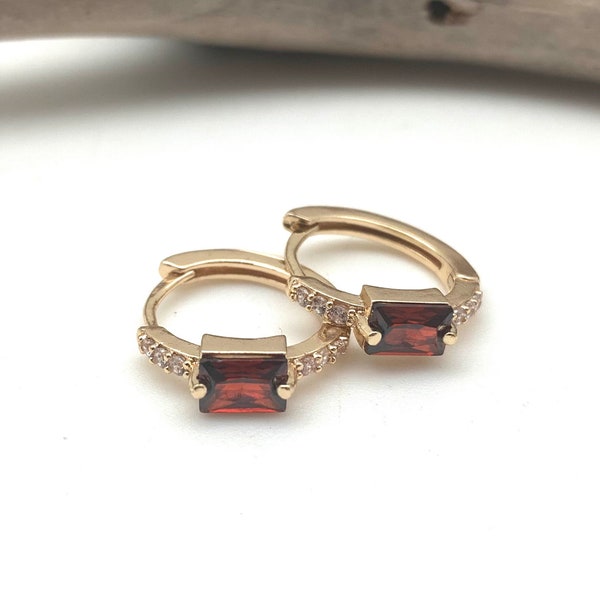 Gold Ruby Crystal Hoop Earrings // Gold Red Huggies 15mm // Simple Huggies // 18k Goldfill // Hypoallergenic //  Non Tarnishing
