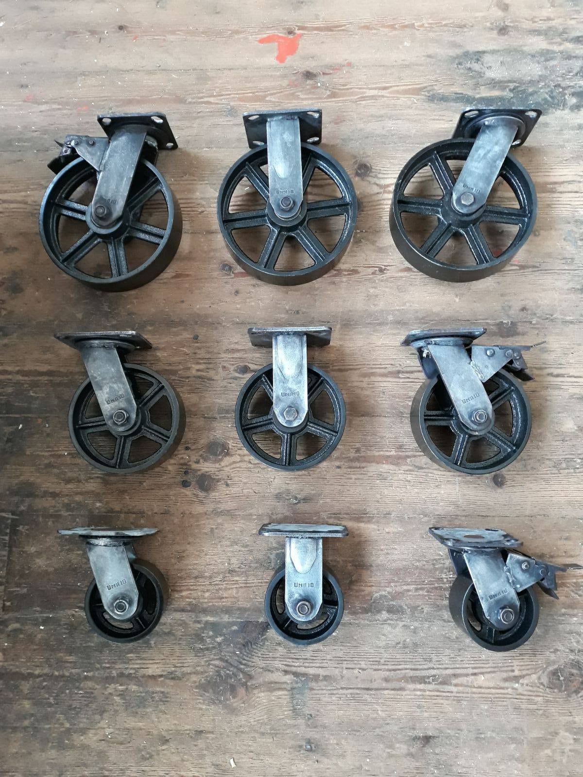 Roulette industrielle vintage antique — styleindus