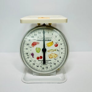 Vintage American Family Kitchen Scale with Fruits Vegetable Meat Design Kitchen Décor