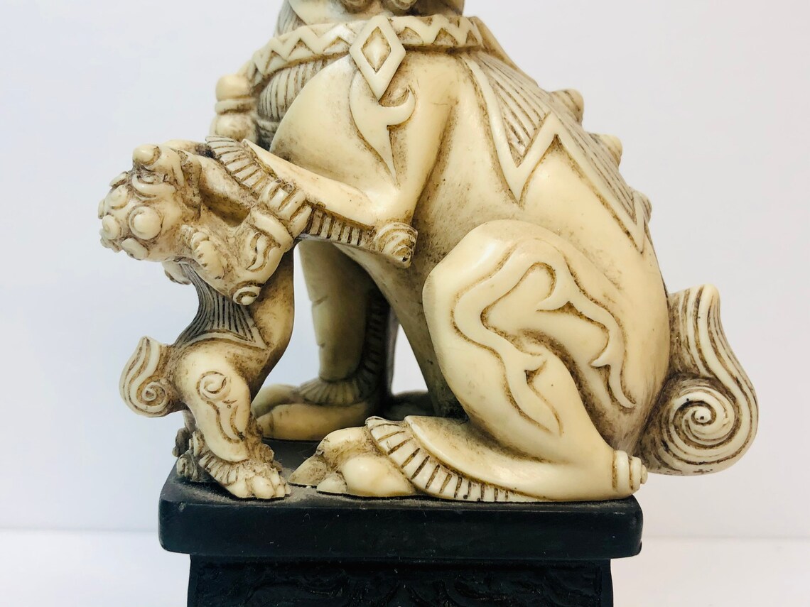 resin foo dogs