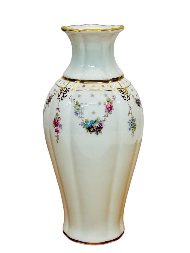 Royal Antoinette Jasmine Vase 7