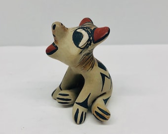 Vintage Stephanie Naranjo Bear Figurine: Santa Clara Pueblo Polychrome Pottery