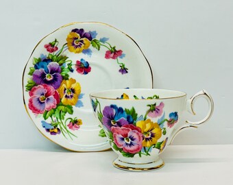 Tasse à thé et soucoupe Queen Anne Spring Melody vintage, bordure dorée, fabriquée en Angleterre