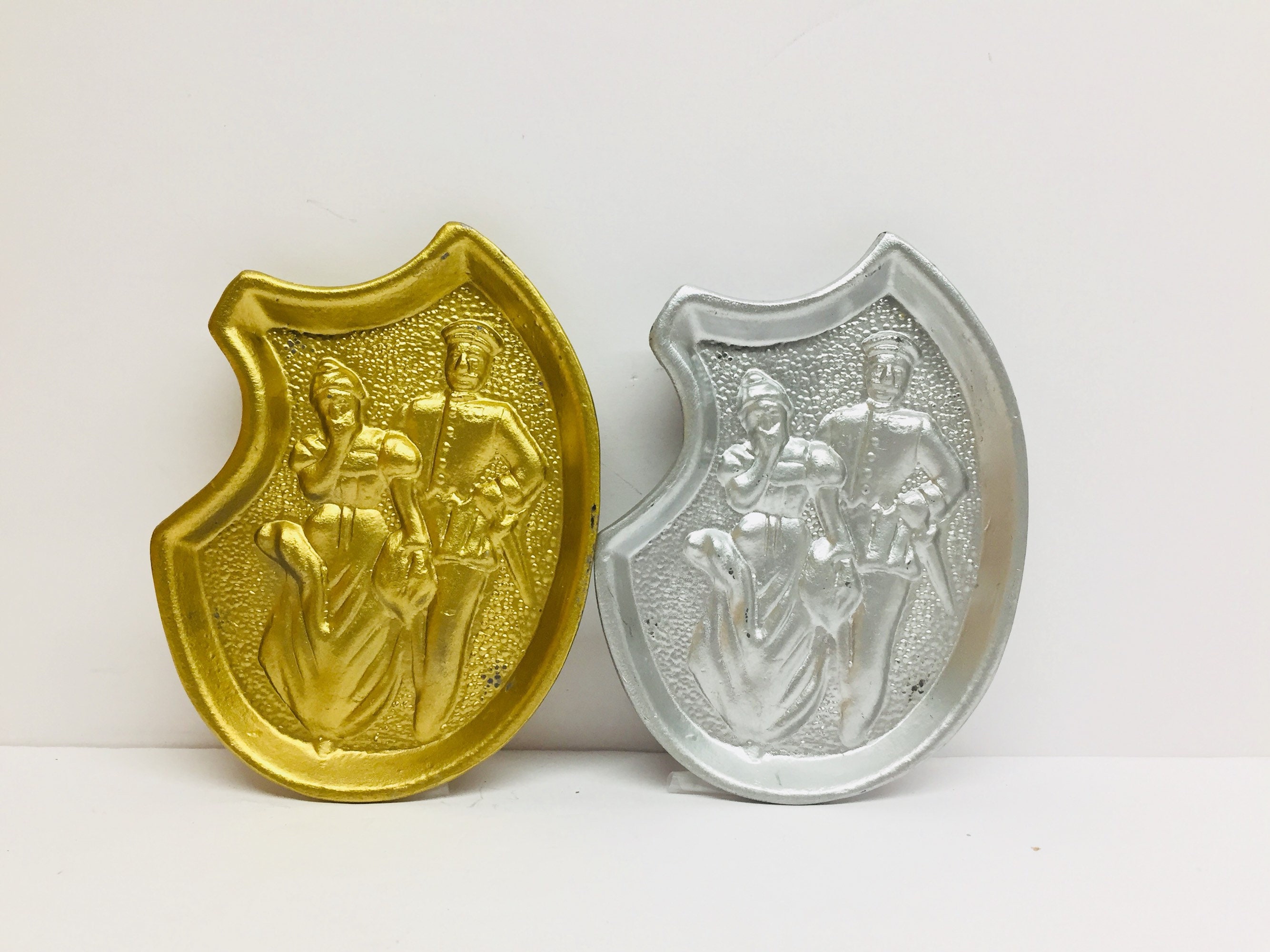 Vintage Risque Ashtray: Cast Metal Soldier & Lady Gag Gift - Etsy 日本