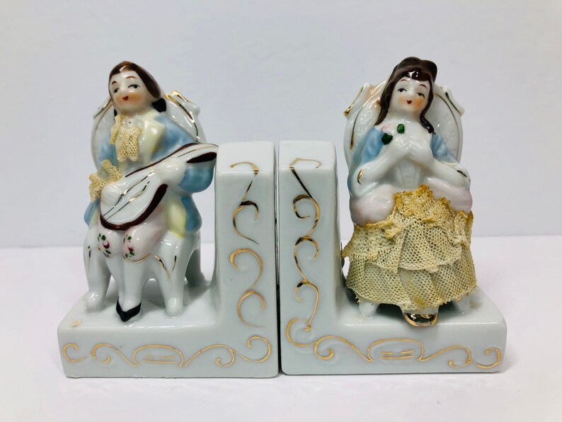 Vintage Lace Figurine Porcelain Small Bookends Colonial Couple Marked Foreign image 1