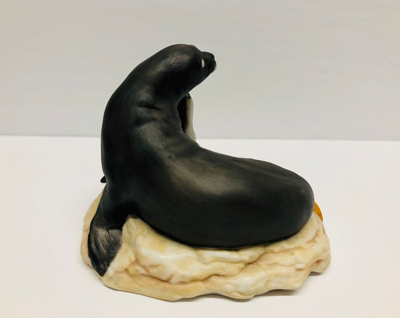 Vintage Franklin Mint Hawaiian Monk Seal Porcelain Figurine Endangered Mother and Baby Animal 1989