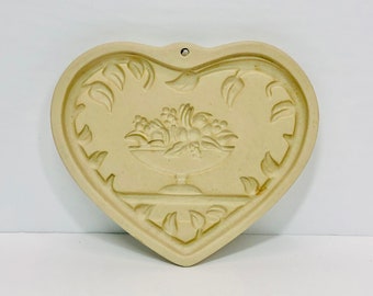 Vintage Pampered Chef Heart Cookie Mold: 1990 Fruit Bowl Design