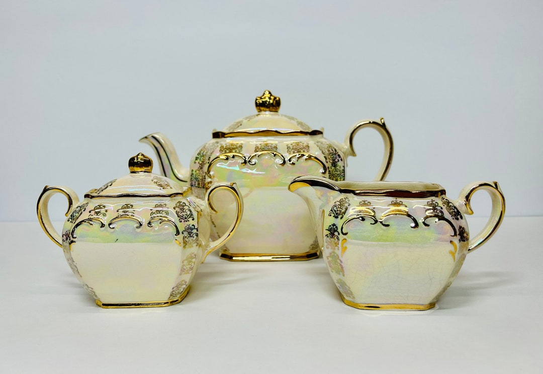 Vintage Sadler Cube Tea Set Teapot Sugar Bowl Creamer Iridescent Cream
