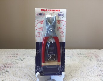 Vintage Snap Fastener and Plier, Snap fastener Tool, Snap Fastener, Made in Japan, Original Packaging