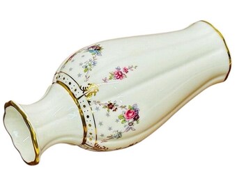 Royal Antoinette Jasmine Vase 7
