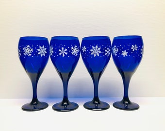 Libbey Cobalt Blue Snowflakes Wine Glasses Set of 4 Christmas Wine Glasses Holiday Table Setting Made in USA