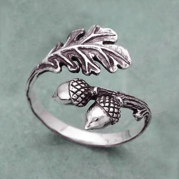 Sterling Silver Oak Leaf Ring with Acorns, Adjustable Silver Leaf Ring, Nature lover's jewelry, Celtic Tree Forest Hiker Botanical Jewelry
