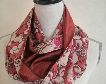 Foulard de soie et tissu indien